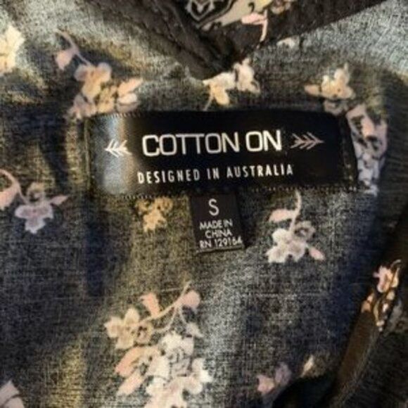 Cotton On Floral Romper size S - Picture 2 of 3